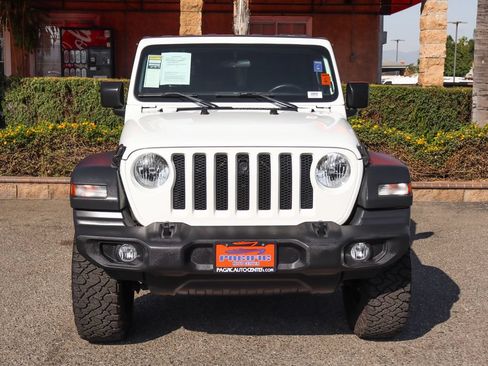 Used 2018 Jeep Wrangler Unlimited Sport AWD/4WD image 3