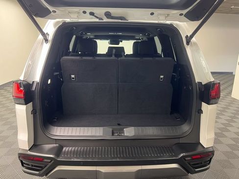 Used 2024 Lexus LX 600 4WD w/ Interior Upgrade Package image 8