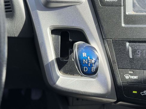 Used 2014 Toyota Prius V Five FWD image 24