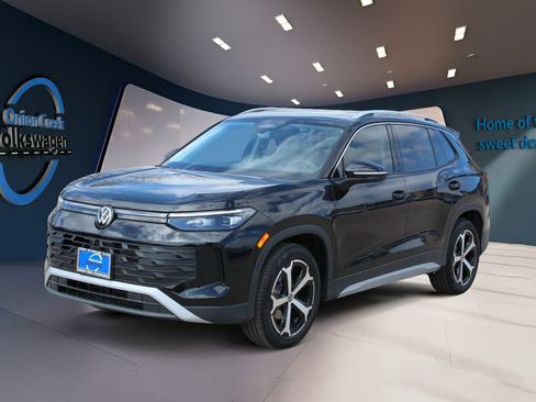 New 2026 Volkswagen Tiguan SE FWD image 8