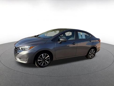 Used 2025 Nissan Versa SV FWD image 7