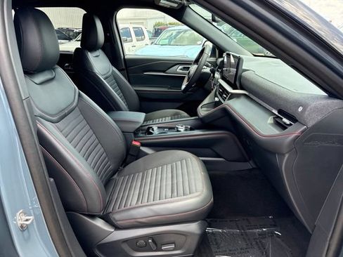 New 2026 Ford Explorer ST-Line w/ ST-Line Street Pack AWD/4WD image 32