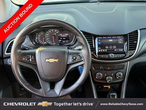 Used 2020 Chevrolet Trax LS w/ Tint and Cruise Package FWD image 12