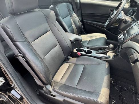 Used 2017 Acura ILX FWD image 10