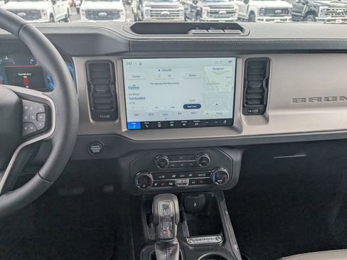 New 2026 Ford Bronco Outer Banks AWD/4WD image 13