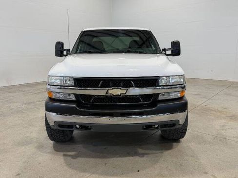 Used 2002 Chevrolet Silverado 2500 LS w/ Snow Plow Prep Pkg AWD/4WD image 3