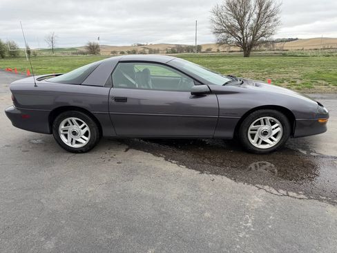 Used 1993 Chevrolet Camaro LT RWD image 7