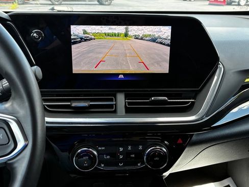 Used 2024 Chevrolet Trax ACTIV FWD image 18