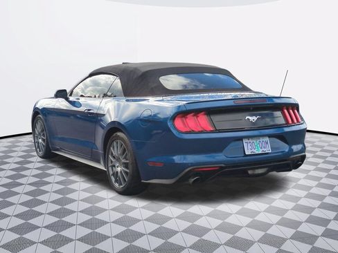 Used 2022 Ford Mustang Premium RWD image 4