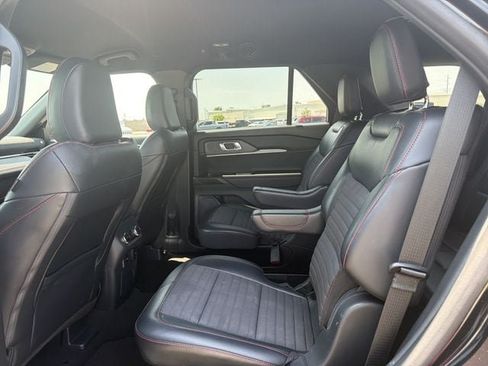 Used 2025 Ford Explorer ST-Line AWD/4WD image 7