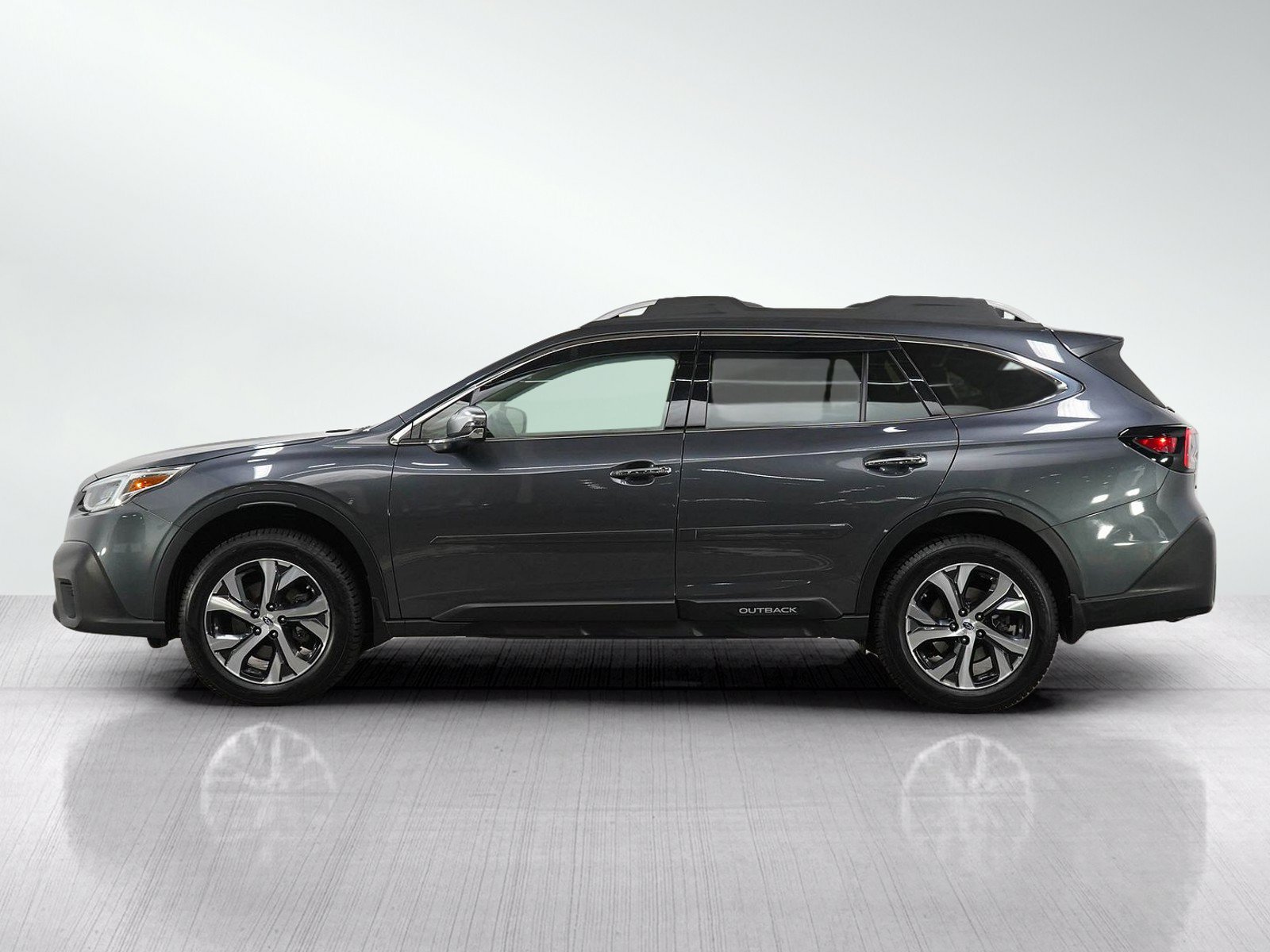 Used 2021 Subaru Outback Touring XT AWD/4WD image 2