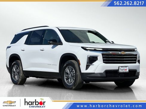 New 2025 Chevrolet Traverse LT w/ Enhanced Driving Package image 1