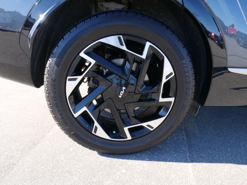 Used 2023 Kia Sportage SX image 11