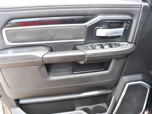 Used 2020 RAM 2500 Laramie AWD/4WD image 12