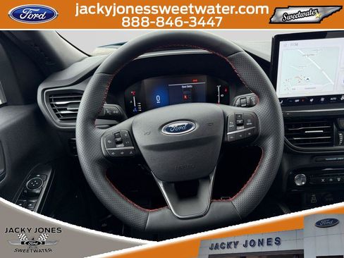 Used 2024 Ford Escape ST-Line w/ Tech Pack #1 AWD/4WD image 11
