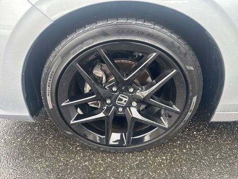 Used 2023 Honda Civic Sport image 11