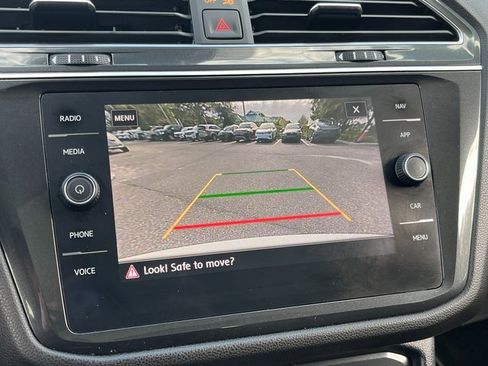 Certified 2019 Volkswagen Tiguan SEL Premium image 25