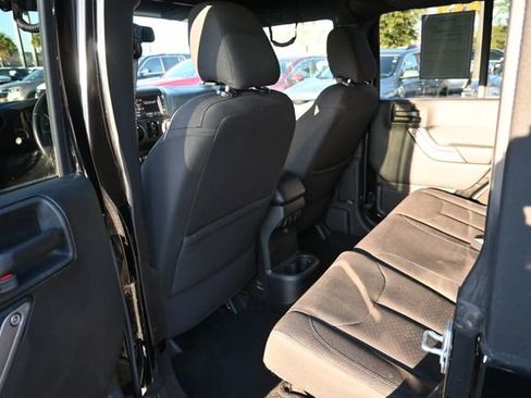 Used 2018 Jeep Wrangler Unlimited Sport S image 23