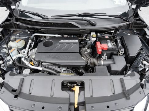 Used 2023 Nissan Rogue S image 33