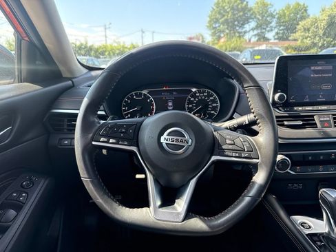 Used 2022 Nissan Altima 2.5 SR FWD image 24