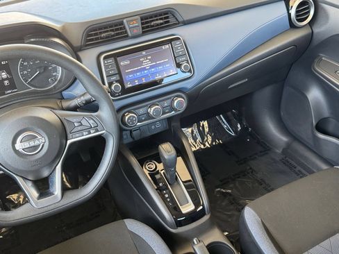 Used 2025 Nissan Versa SV FWD image 20