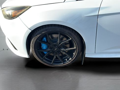 Used 2017 Ford Focus RS AWD/4WD image 36