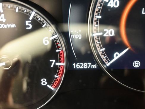 Used 2024 MAZDA CX-50 AWD 2.5 S w/ Premium Package image 14