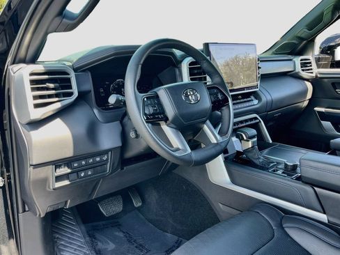 Used 2024 Toyota Tundra Platinum AWD/4WD image 9