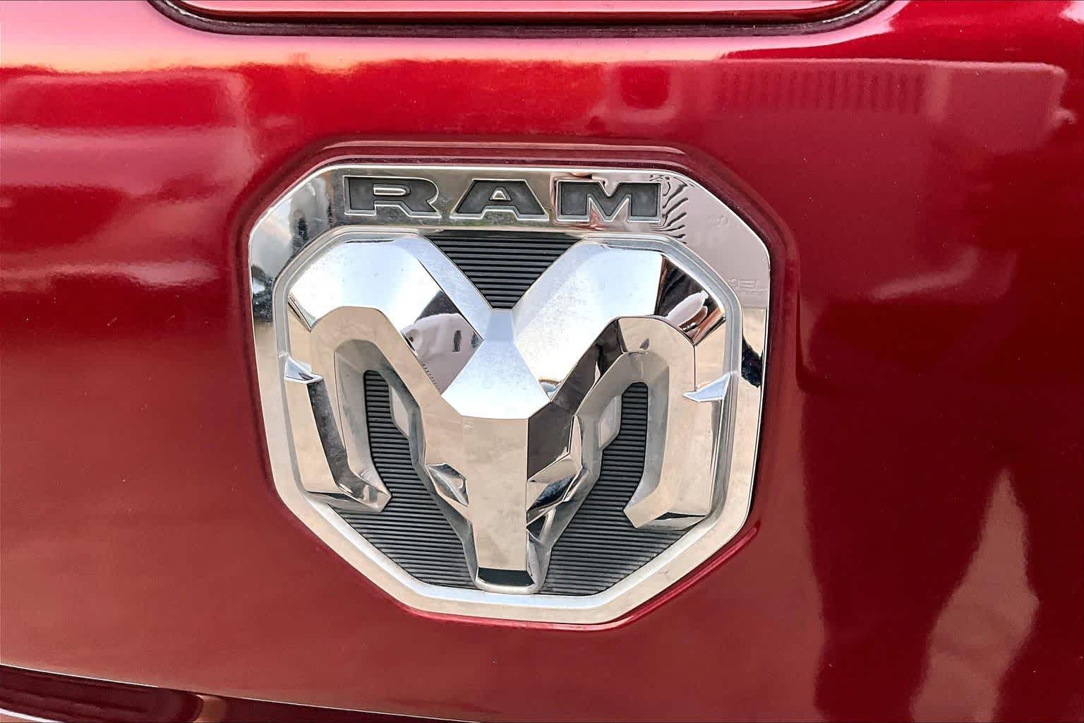 Used 2019 RAM 1500 Laramie RWD image 30