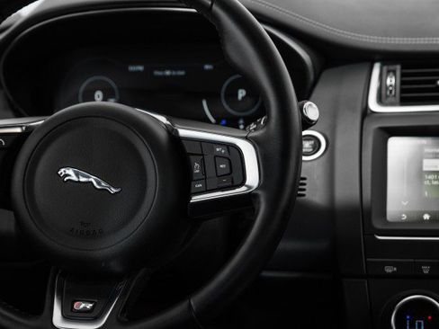 Used 2019 Jaguar E-PACE R-Dynamic SE image 16