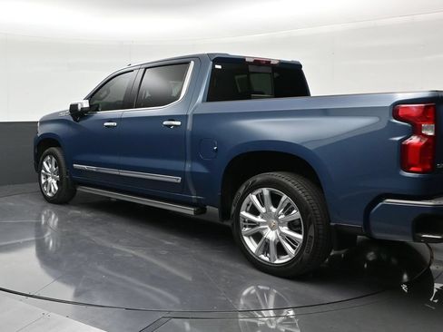 Used 2024 Chevrolet Silverado 1500 High Country AWD/4WD image 3