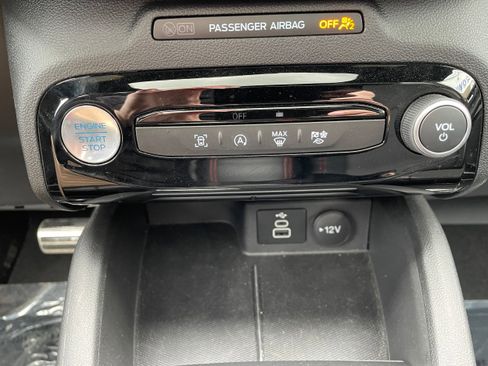Used 2024 Ford Escape ST-Line w/ Tech Pack #1 AWD/4WD image 22