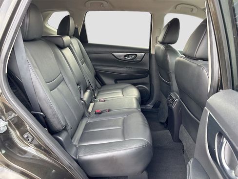 Used 2015 Nissan Rogue SL image 26