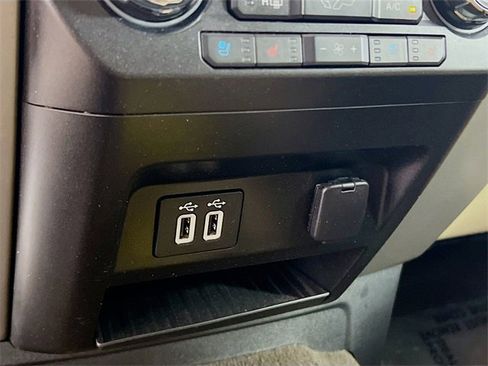 Used 2019 Ford F150 Lariat image 18