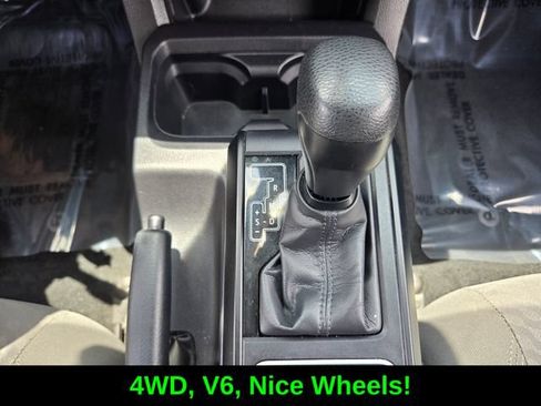 Used 2023 Toyota Tacoma SR AWD/4WD image 23