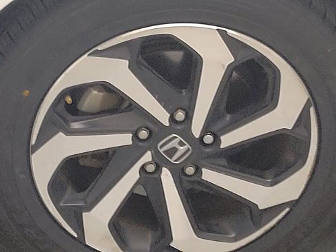 Used 2017 Honda Accord EX image 31
