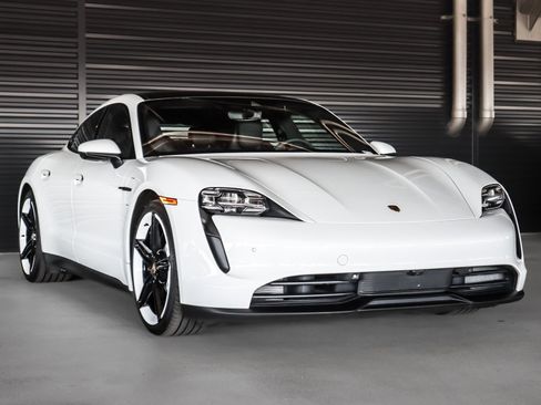 Used 2024 Porsche Taycan 4S image 7