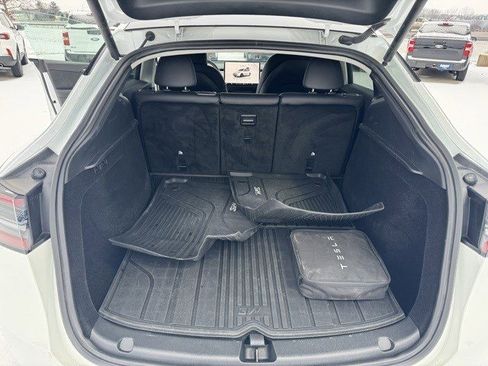 Used 2025 Tesla Model Y Long Range image 24