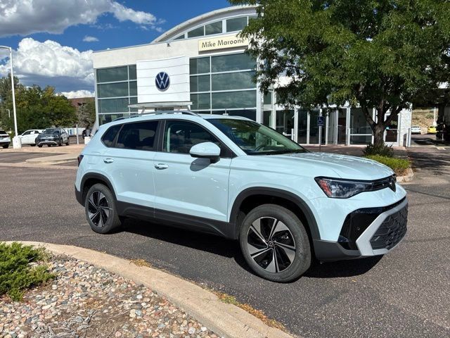 New 2026 Volkswagen Taos SE AWD/4WD image 1