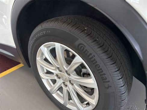 Used 2019 Cadillac XT4 Luxury FWD image 7