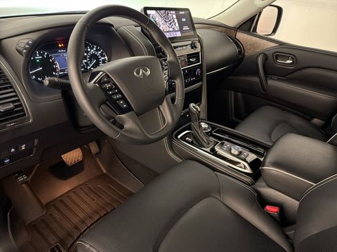 Used 2023 INFINITI QX80 Premium Select w/ Cargo Package image 4