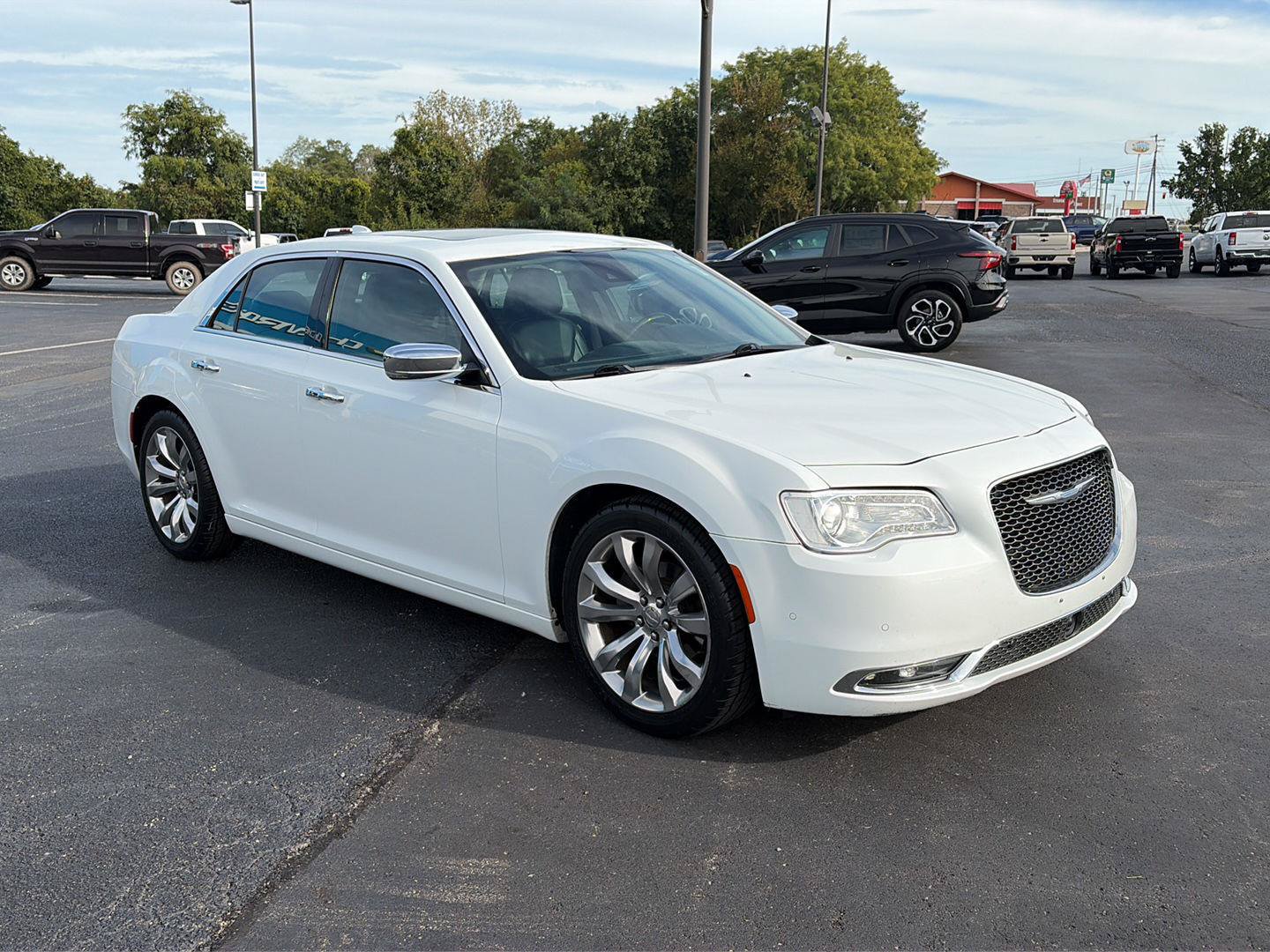 Used 2017 Chrysler 300 C w/ Safetytec Plus Group RWD image 7