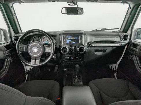 Used 2015 Jeep Wrangler Unlimited Sport w/ Quick Order Package 24S AWD/4WD image 21