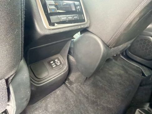 Used 2024 Subaru Ascent Premium AWD/4WD image 16