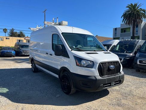 Used 2022 Ford Transit 250 Medium Roof RWD image 3