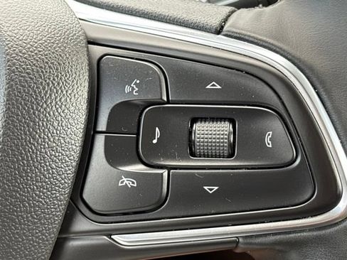Used 2025 Buick Encore GX Sport Touring AWD/4WD image 16