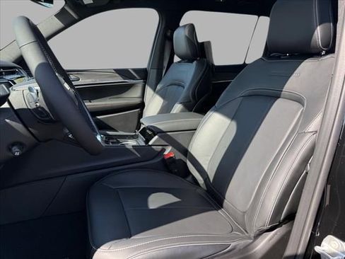 New 2025 Jeep Grand Cherokee L Overland w/ Rear Seat Video Group I image 19