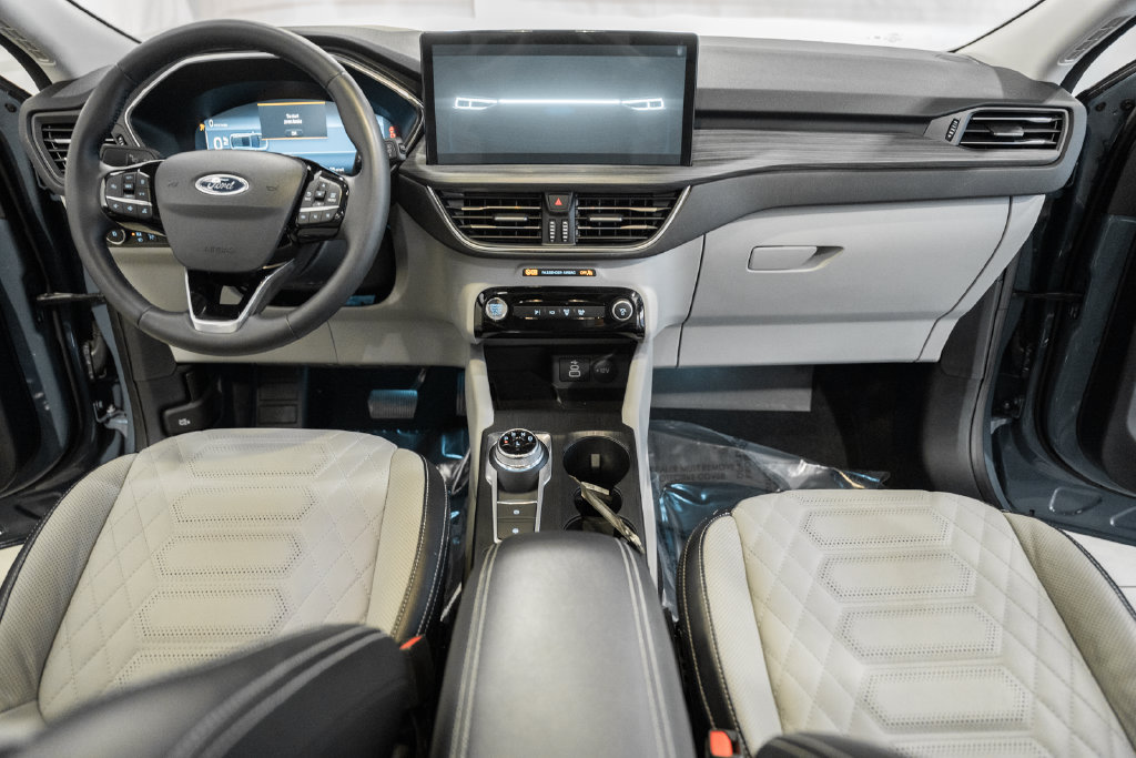 Used 2024 Ford Escape SE w/ PHEV Premium Package FWD image 15