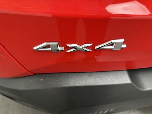Used 2020 Jeep Renegade Limited w/ UConnect 8.4 Nav Group AWD/4WD image 13