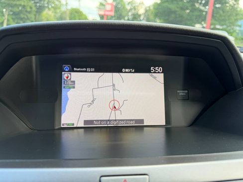 Used 2014 Honda Odyssey Touring Elite image 16